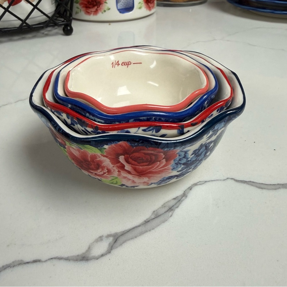 Pioneer Woman Heritage Floral Measuring cups - Set of 4